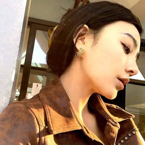 18k GOLD DIPPED WOVEN GOLDEN CHAIN OPEN BACK HOOP EARRNG - Picture 1 of 2